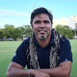 Che Cockatoo-Collins